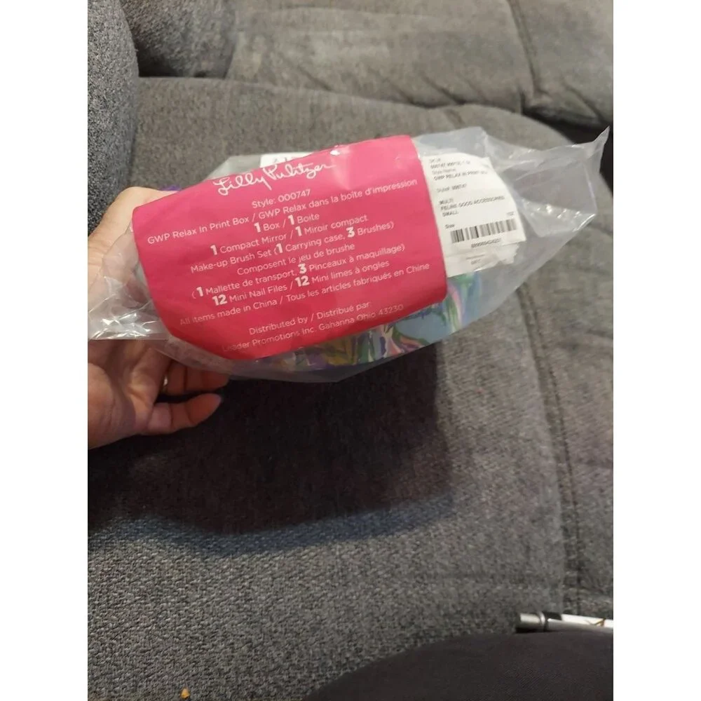 Lilly‎ Pulitzer Relax in Print Feline good accessories box - NWT And Packaging